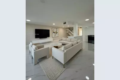 9719 N New River Canal Rd #308, Plantation, FL 33324 - Photo 13