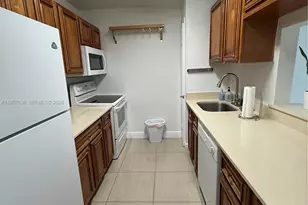 7473 SW 82nd St, Miami, FL 33143 - Photo 5