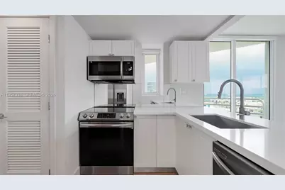 555 NE 34th St #2410, Miami, FL 33137 - Photo 9