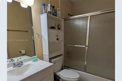 6205 Kendale Lakes Cir #289, Miami, FL 33183 - Photo 13