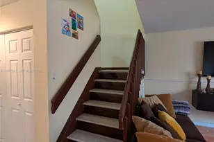 6205 Kendale Lakes Circle, Miami, FL 33183 - Photo 7