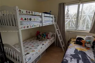 6205 Kendale Lakes Circle, Miami, FL 33183 - Photo 11