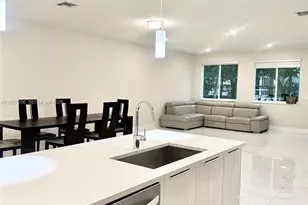 10420 NW 67th St, Doral, FL 33178 - Photo 11