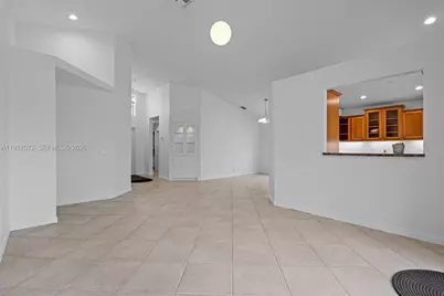 332 Bridgeton Rd, Weston, FL 33326 - Photo 11