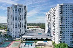 2780 NE 183rd St, Aventura, FL 33160 - Photo 1