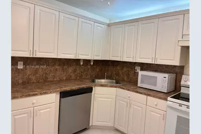 2780 NE 183rd St #1411, Aventura, FL 33160 - Photo 9