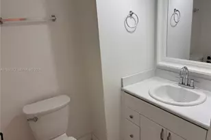 2780 NE 183rd St, Aventura, FL 33160 - Photo 15