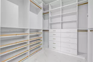 700 NE 24th St, Miami, FL 33137 - Photo 15