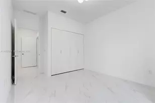 700 NE 24th St, Miami, FL 33137 - Photo 21