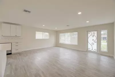 610 N 31st Ct #610, Hollywood, FL 33021 - Photo 3