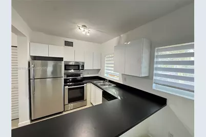 8035 Crespi Blvd #1, Miami Beach, FL 33141 - Photo 3