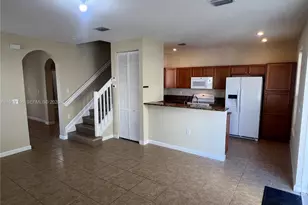 17065 SW 93rd St, Miami, FL 33196 - Photo 9