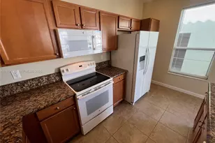 17065 SW 93rd St, Miami, FL 33196 - Photo 7