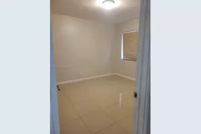 1155 NE 113th St #0, Miami, FL 33161 - Photo 5