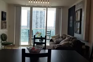 31 SE 5th St, Miami, FL 33131 - Photo 3