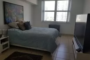 31 SE 5th St, Miami, FL 33131 - Photo 7