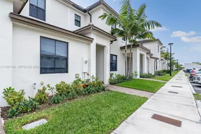 23447 SW 127th Pl, Homestead, FL 33032 - Photo 9