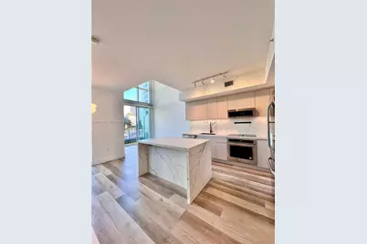 90 SW 3rd St #TH300A, Miami, FL 33130 - Photo 3