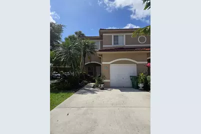 7662 N Southwood Cir #7662, Davie, FL 33328 - Photo 1