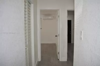 900 NW 8th Ave #1, Pompano Beach, FL 33060 - Photo 9