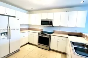 11102 NW 83rd St, Doral, FL 33178 - Photo 11