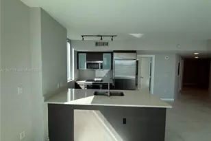 500 Brickell Ave, Miami, FL 33131 - Photo 9