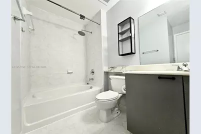 234 NE 3rd St #1003, Miami, FL 33132 - Photo 37