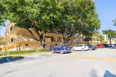 151 Berkley Rd #208, Hollywood, FL 33024 - Photo 5