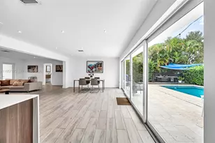 1080 NE 104th St, Miami Shores, FL 33138 - Photo 19