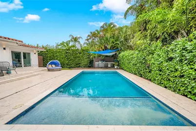 1080 NE 104th St, Miami Shores, FL 33138 - Photo 13