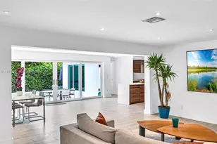 1080 NE 104th St, Miami Shores, FL 33138 - Photo 23