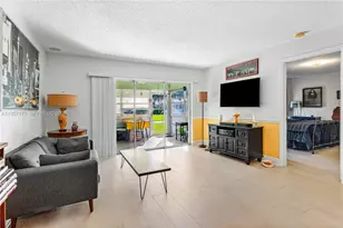528 Franconia Cir, Lake Worth, FL 33467 - Photo 11