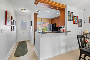 528 Franconia Cir, Lake Worth, FL 33467 - Photo 5