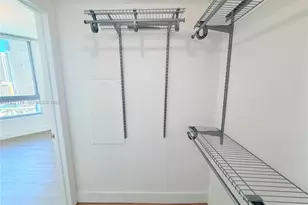 350 S Miami Ave, Miami, FL 33130 - Photo 17