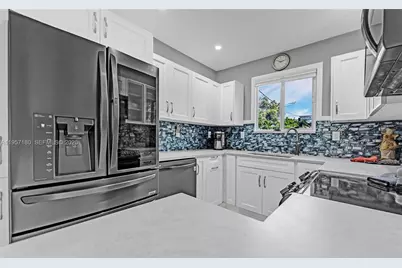 801 SE 7th St, Fort Lauderdale, FL 33301 - Photo 11