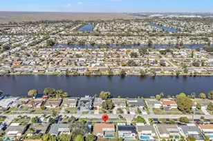 11900 NW 29th Manor, Sunrise, FL 33323 - Photo 3