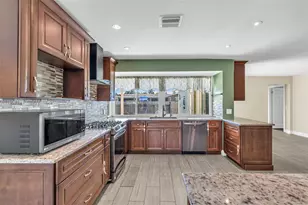 11900 NW 29th Manor, Sunrise, FL 33323 - Photo 13