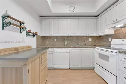 3500 Coral Way #710, Miami, FL 33145 - Photo 11