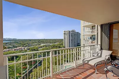 1000 Quayside Ter #1402, Miami, FL 33138 - Photo 43