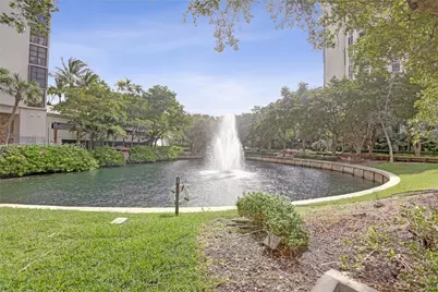 1000 Quayside Ter #1402, Miami, FL 33138 - Photo 91