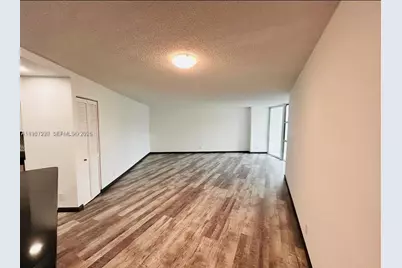 800 Parkview Dr #612, Hallandale Beach, FL 33009 - Photo 5