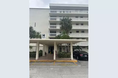 2855 Leonard Dr #H411, Aventura, FL 33160 - Photo 1