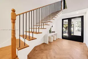 2330 Overbrook St, Coconut Grove, FL 33133 - Photo 9