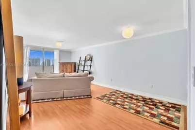 2750 NE 183rd St #1801, Aventura, FL 33160 - Photo 9