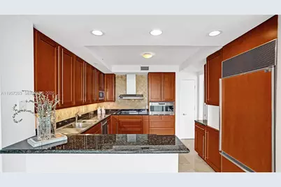 20201 E Country Club Dr #1808, Aventura, FL 33180 - Photo 21