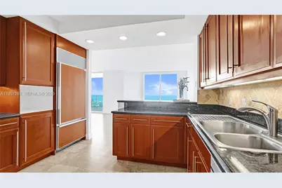 20201 E Country Club Dr #1808, Aventura, FL 33180 - Photo 23