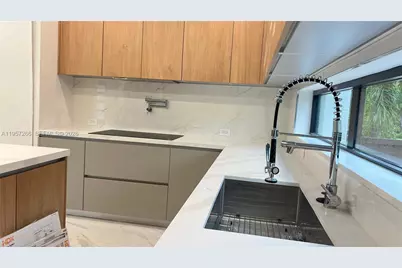 1700 NE 18th St, Fort Lauderdale, FL 33305 - Photo 23