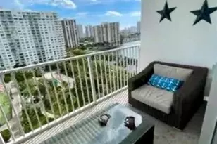 2801 NE 183rd St, Aventura, FL 33160 - Photo 19
