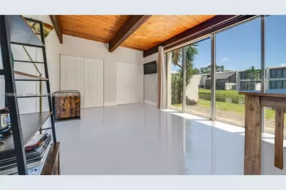 10462 SW 78th St, Miami, FL 33173 - Photo 11