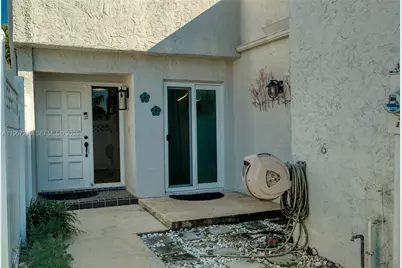 6768 Canary Palm Cir, Boca Raton, FL 33433 - Photo 3